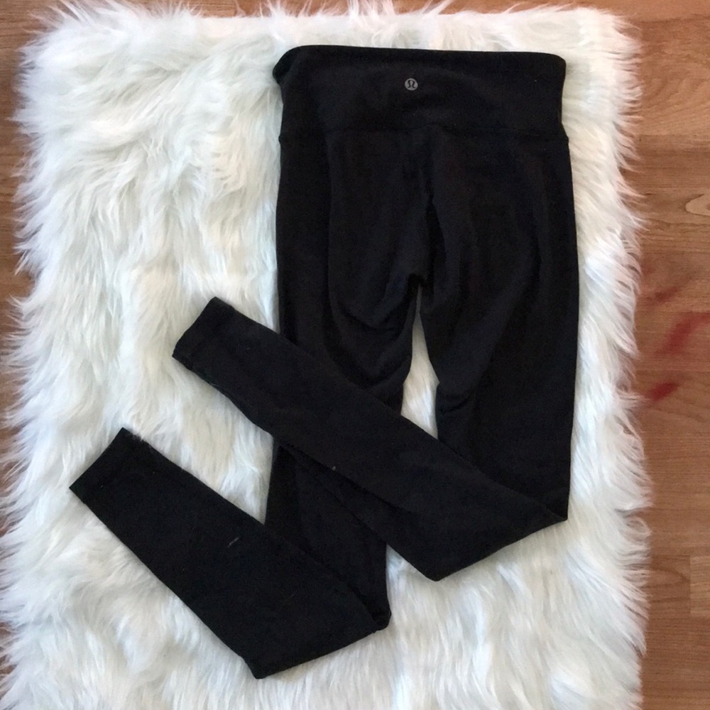 Black lulu lemon leggings